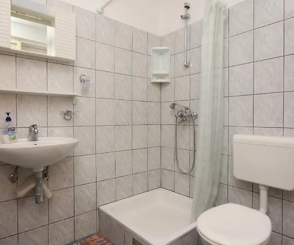 By The Sea - Hvar - 6734 3* Sućuraj